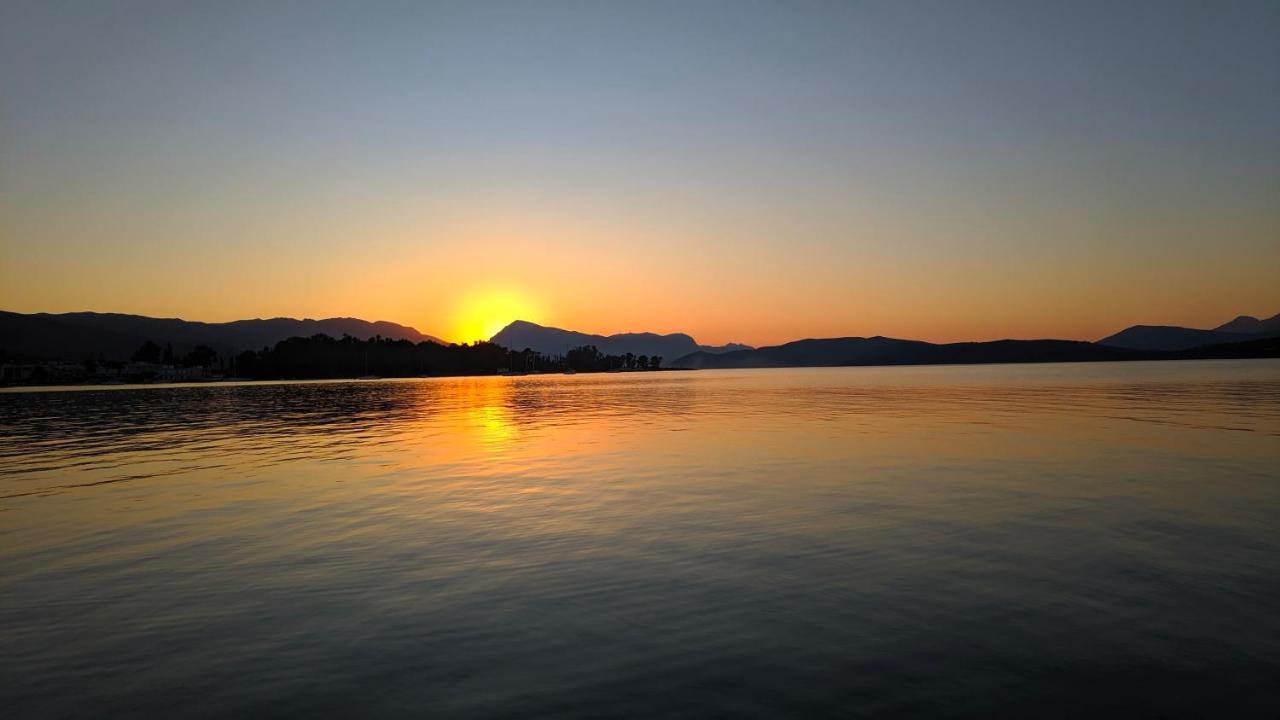 فندق Poros Mood Poros Town المظهر الخارجي الصورة